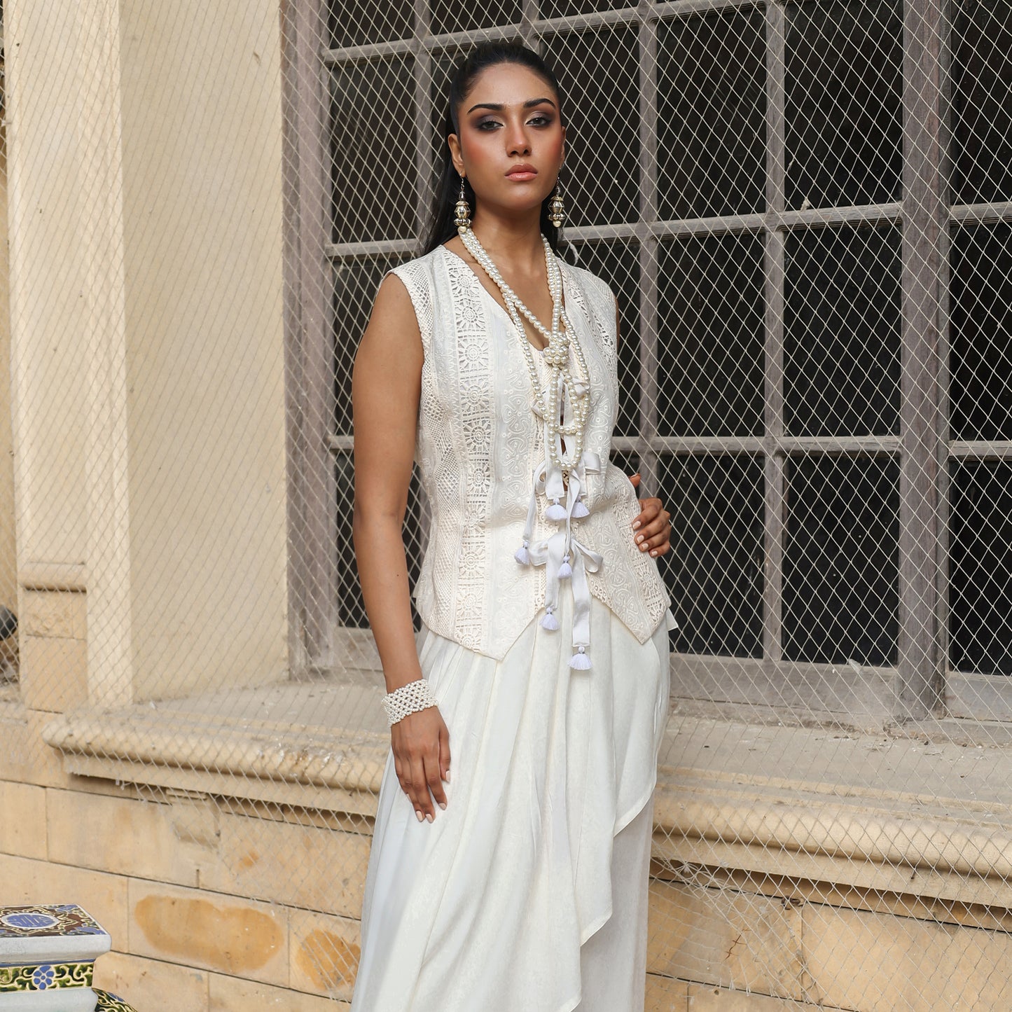 NAKHLISTAN WHITE SARONG SET