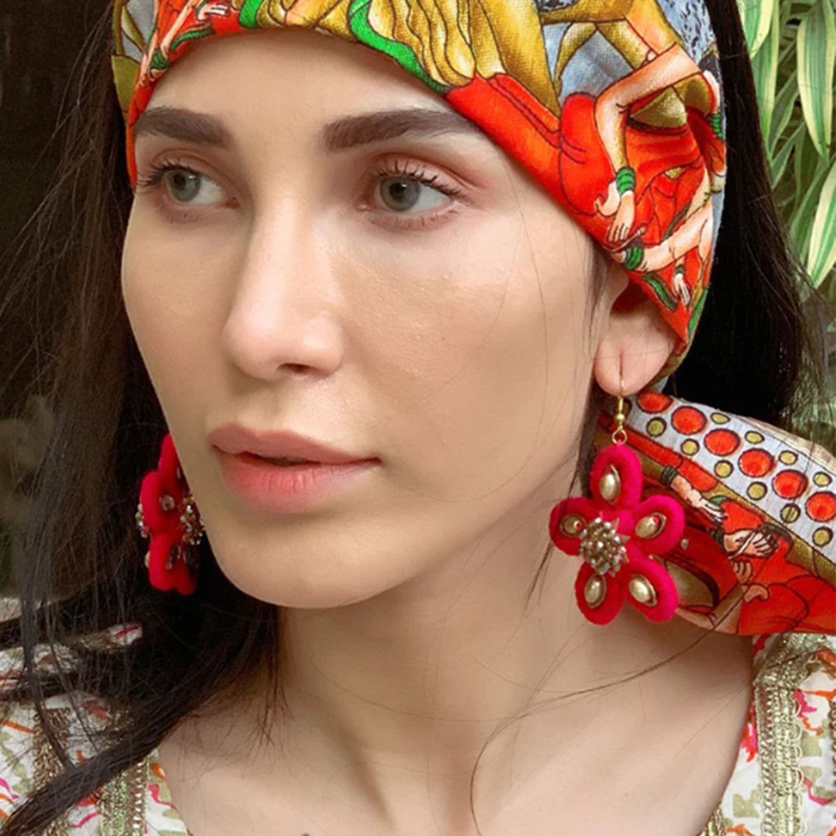 Lilly Thread Earring