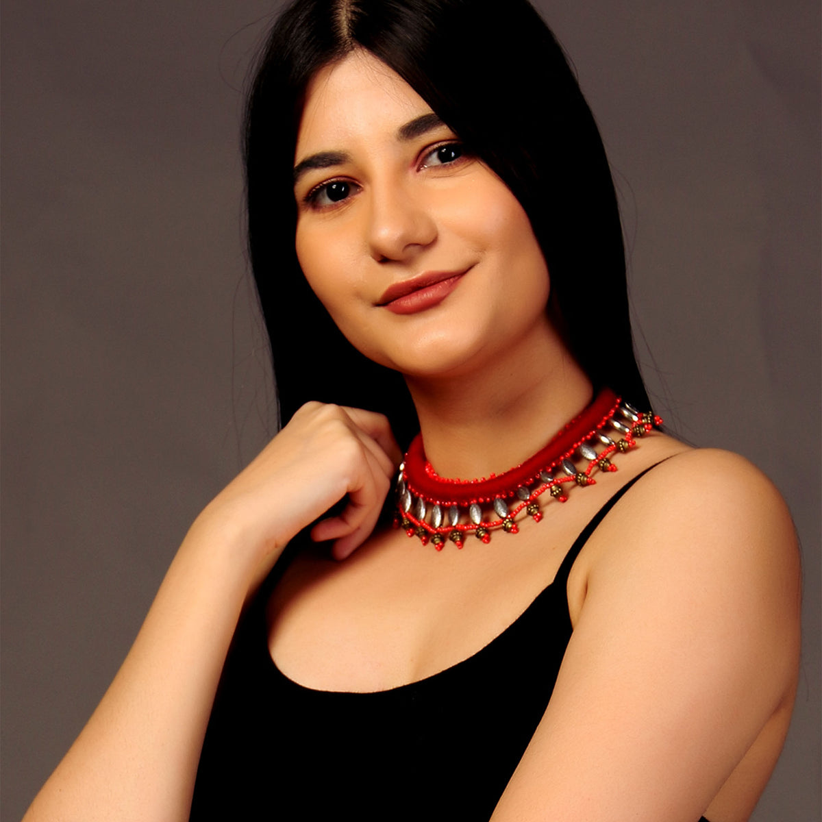 Qandhara Thread Necklace