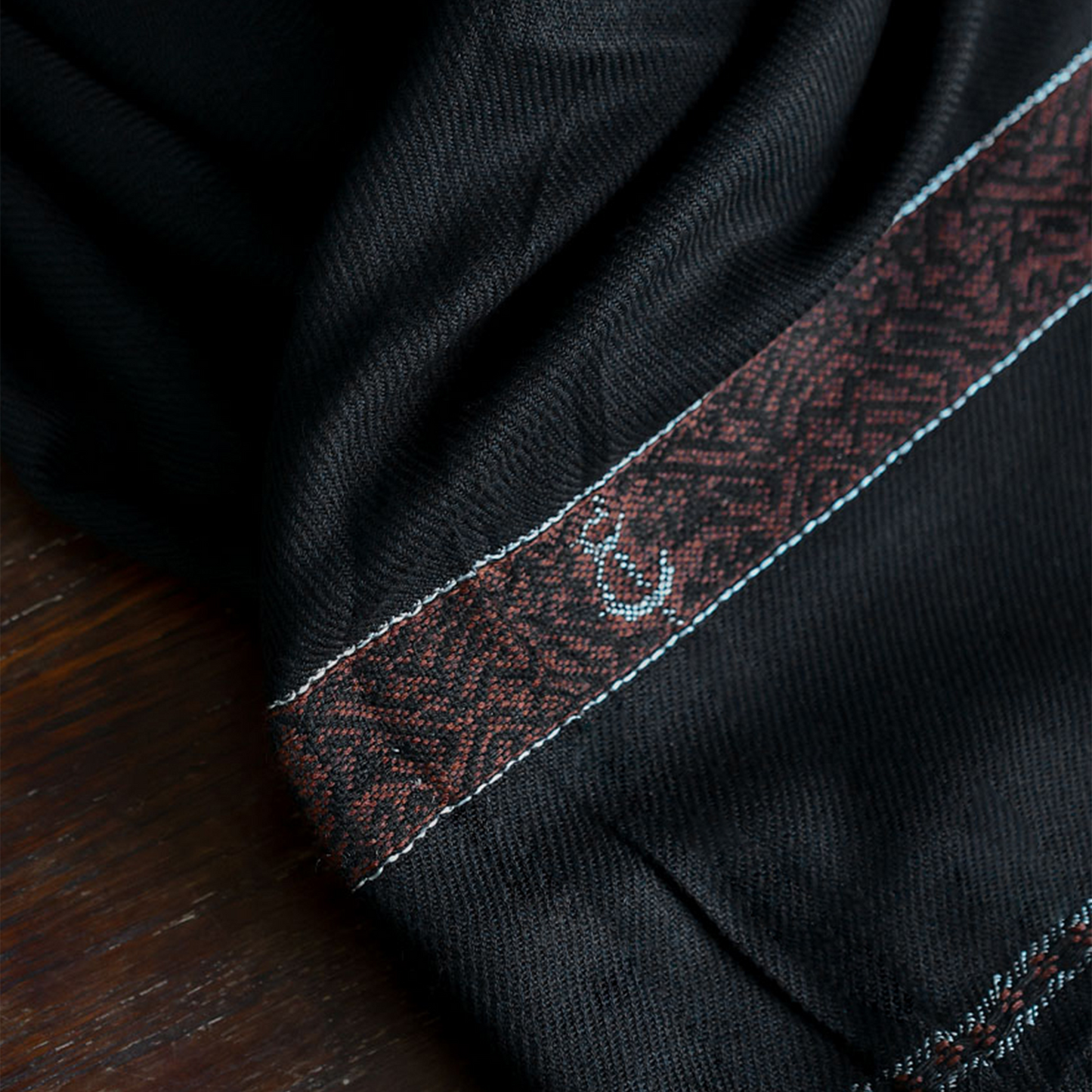 Woolen Tap Shoe Signature Winter Shawl