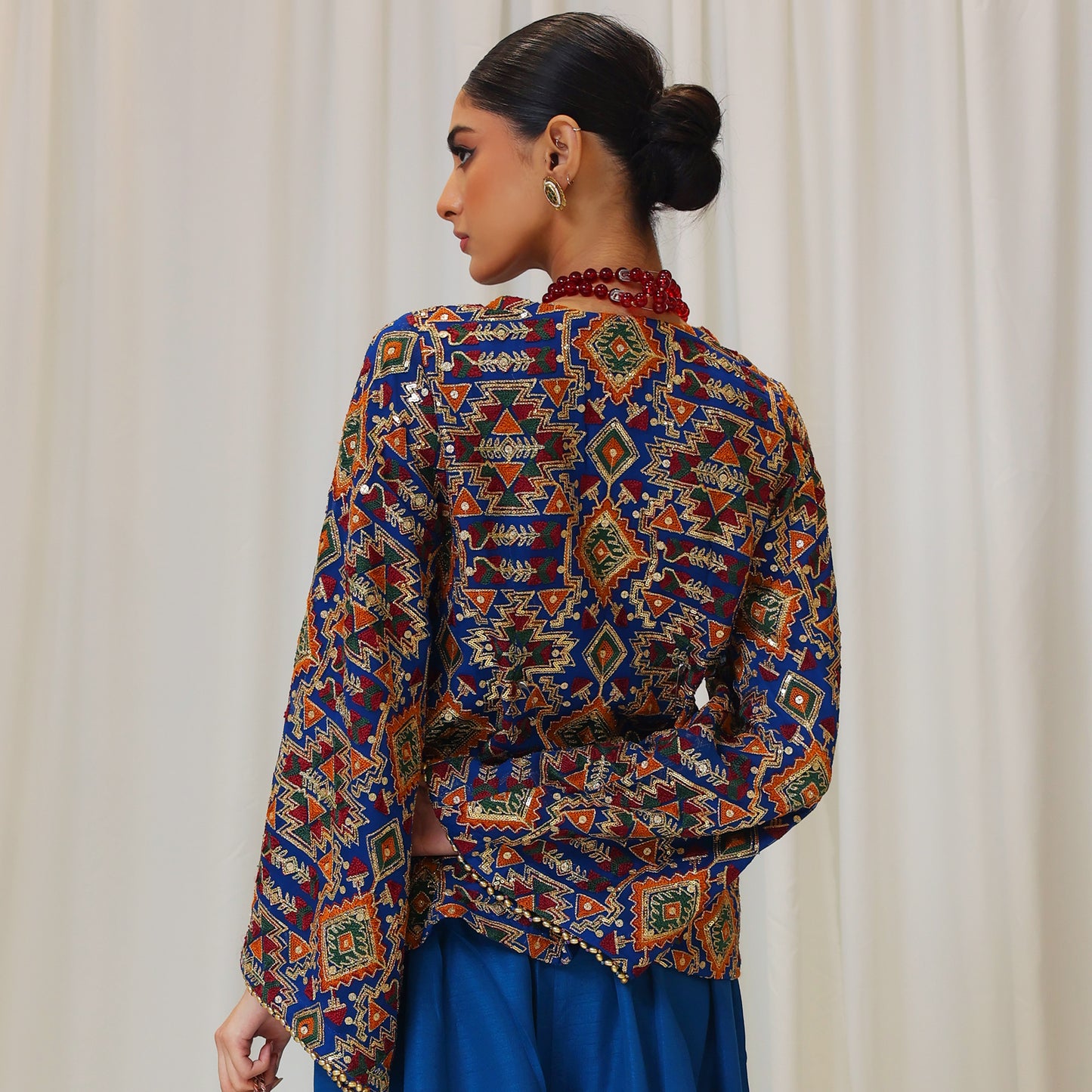 EMBROIDERED BLUE JACKET