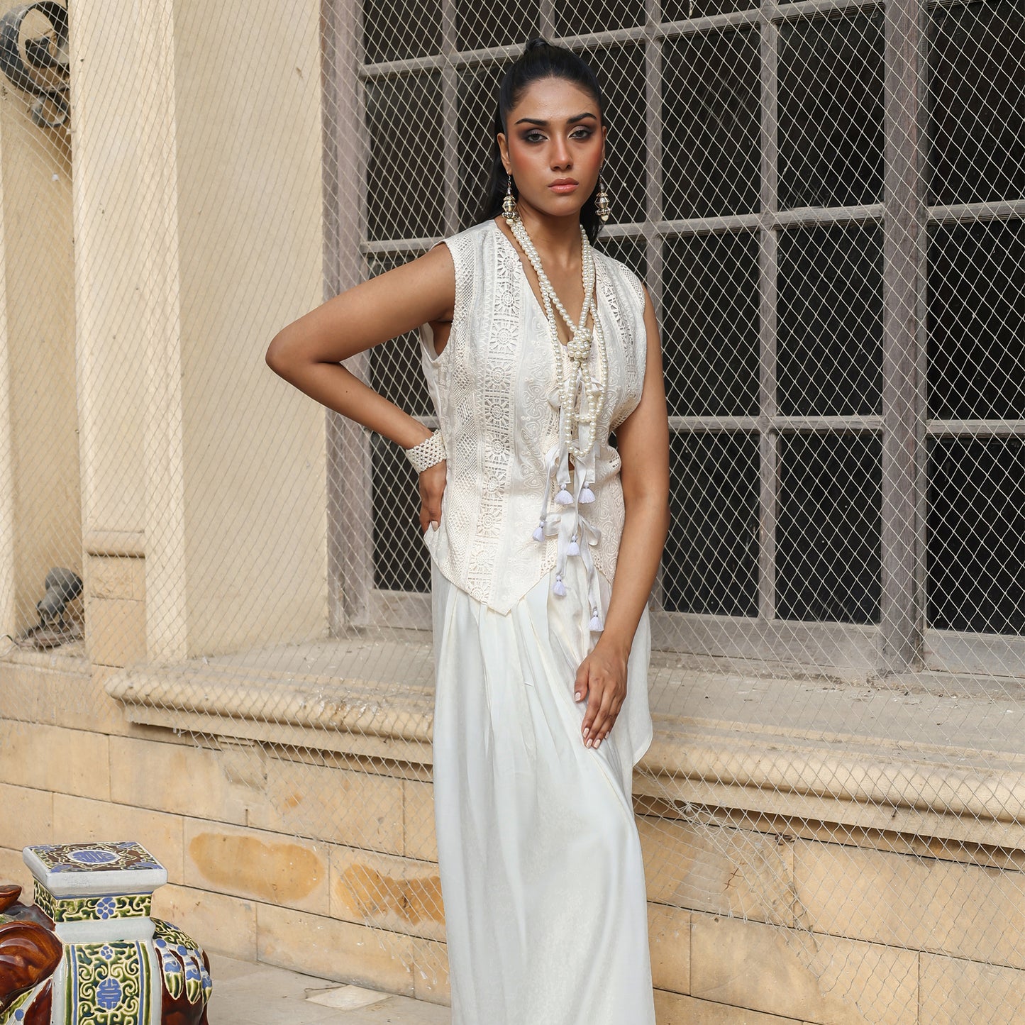 NAKHLISTAN WHITE SARONG SET