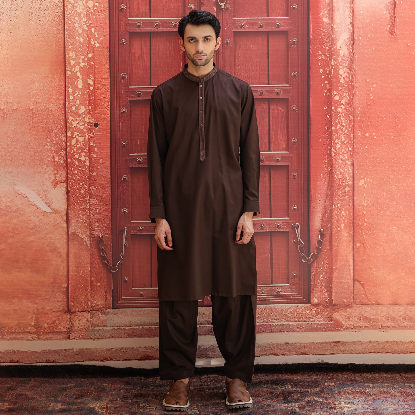 POLY VISCOSE BROWN CLASSIC FIT EMBROIDERED SUIT