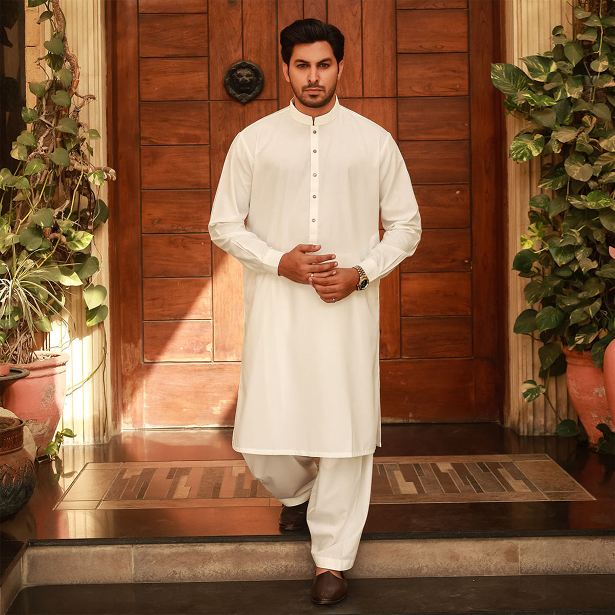Classic Fit Cloud Dancer Band Collar Plain Suit