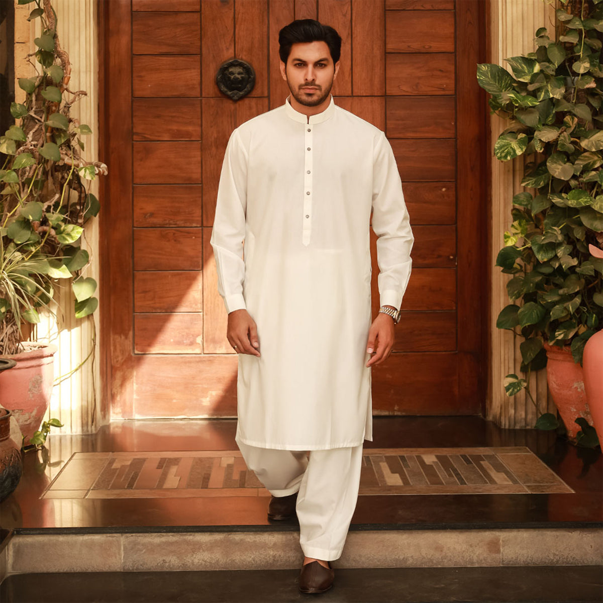 Classic Fit Cloud Dancer Band Collar Plain Suit