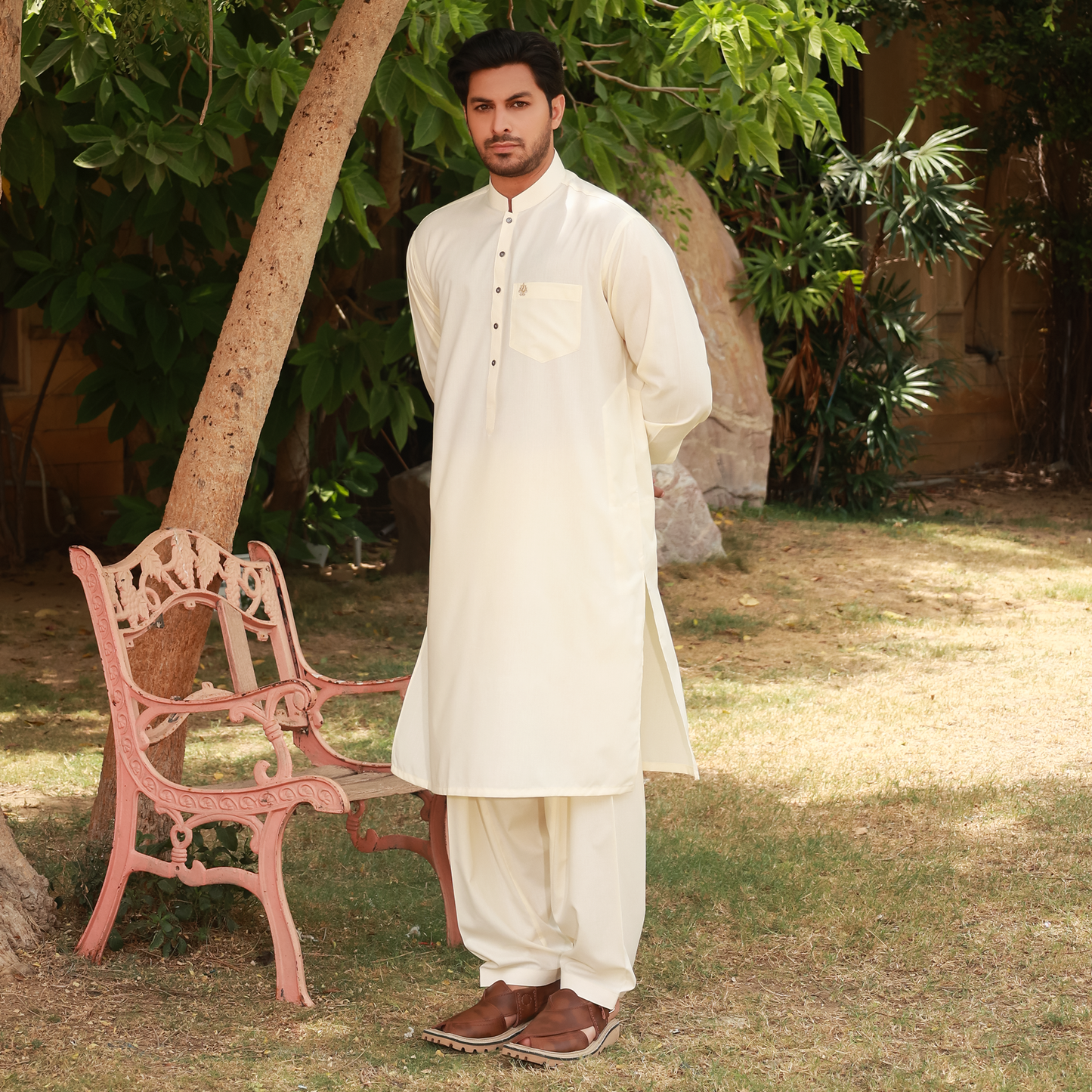 Classic Fit Cream Band Collar Pocket Emb Suit