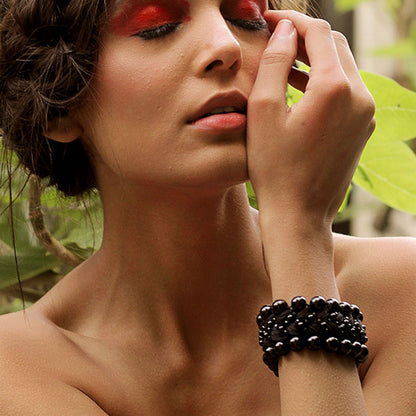 Inaya Thread Bracelet
