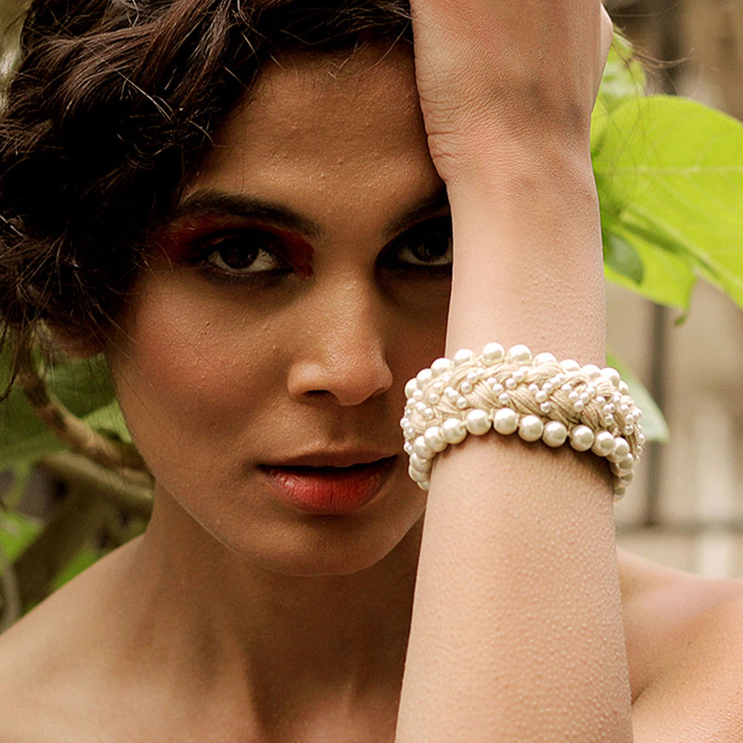 Inaya Thread Bracelet
