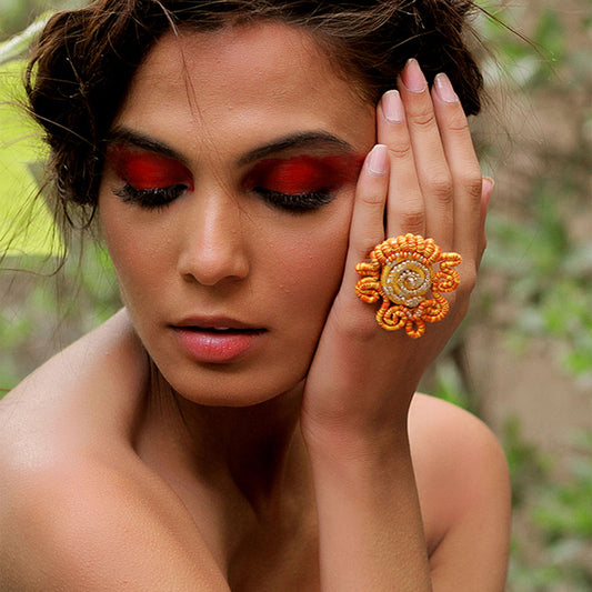 Kaira Thread Ring