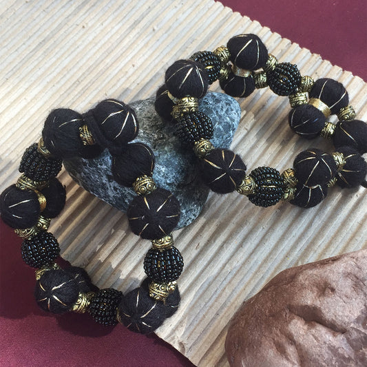 Nazy Thread Bracelet