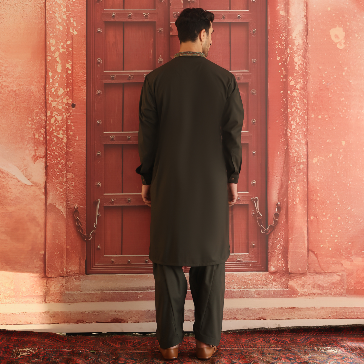 Poly Viscose Tarmac Classic Fit Embroidered Suit