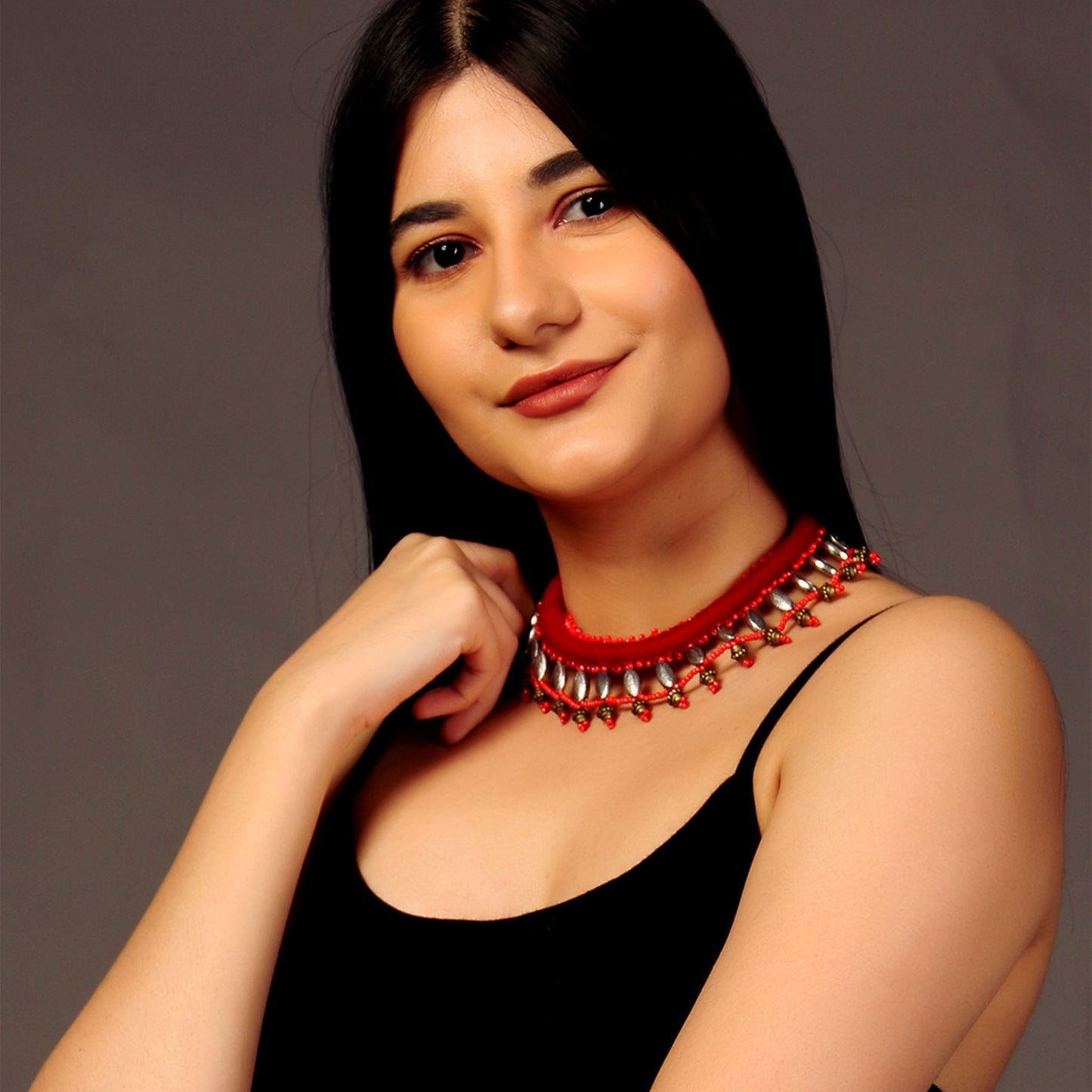 Qandhara Thread Necklace