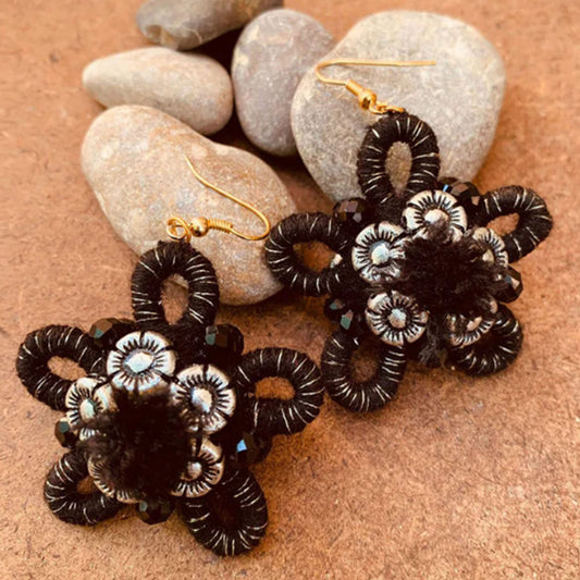 Roseus Thread Earring