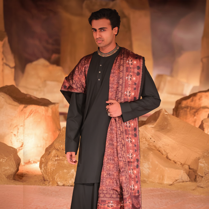 Black PV Kurta with Nakhlistan Embroidered Infinity Collar