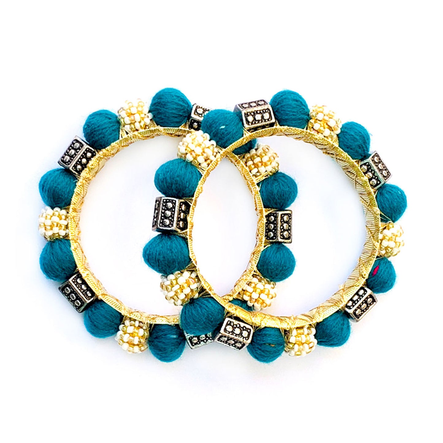 Tyra Thread Bangle
